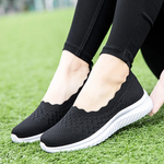 Plus size middle-aged and elderly sports casual mom shoes
