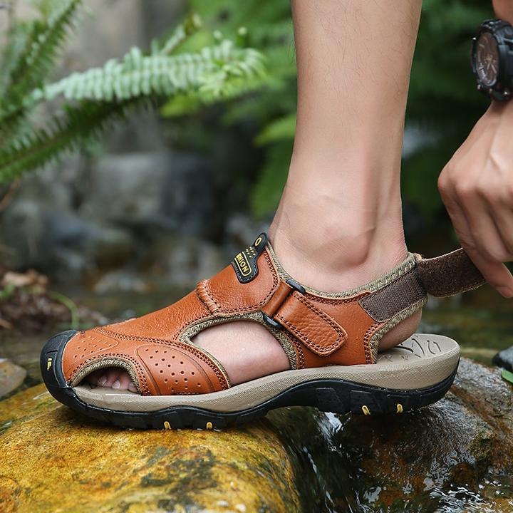 2019 Large Size Genuine Leather Anti-collision Toe Beach Sandals