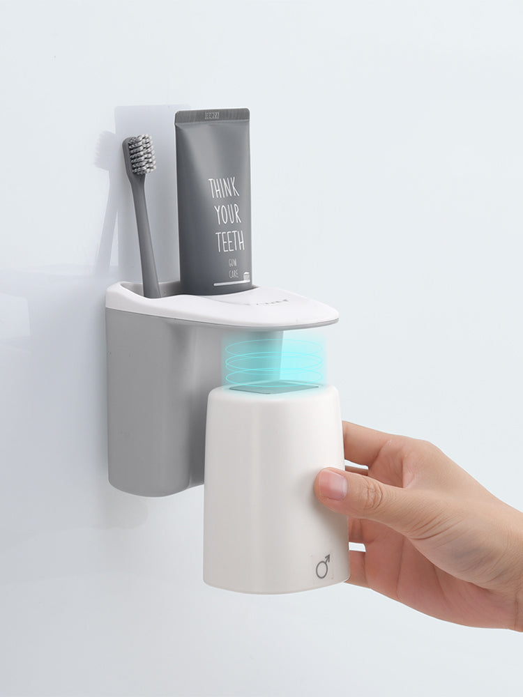 Magnetic Mouthwash Cup